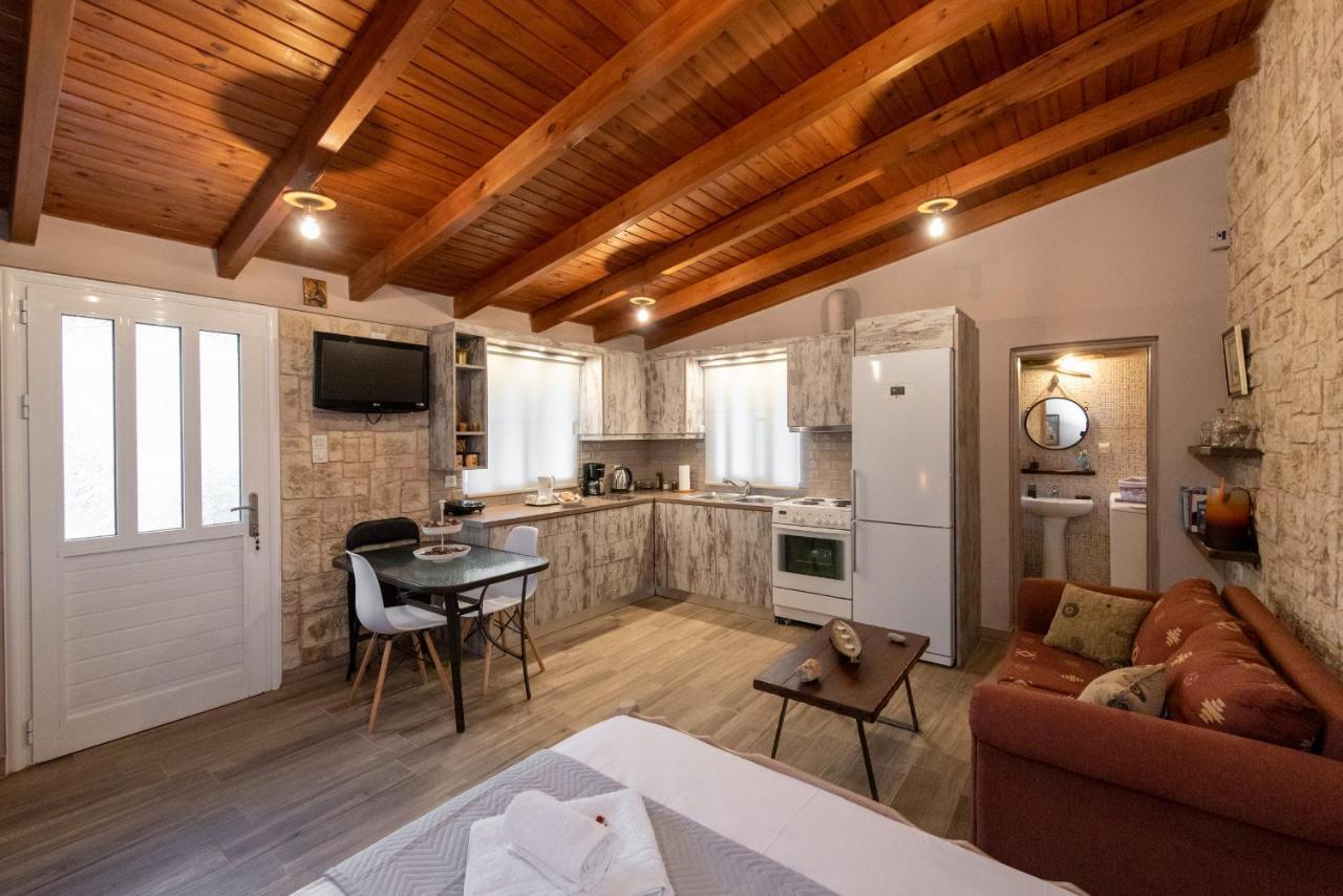 Mozart House Studio Amarynthos Bagian luar foto