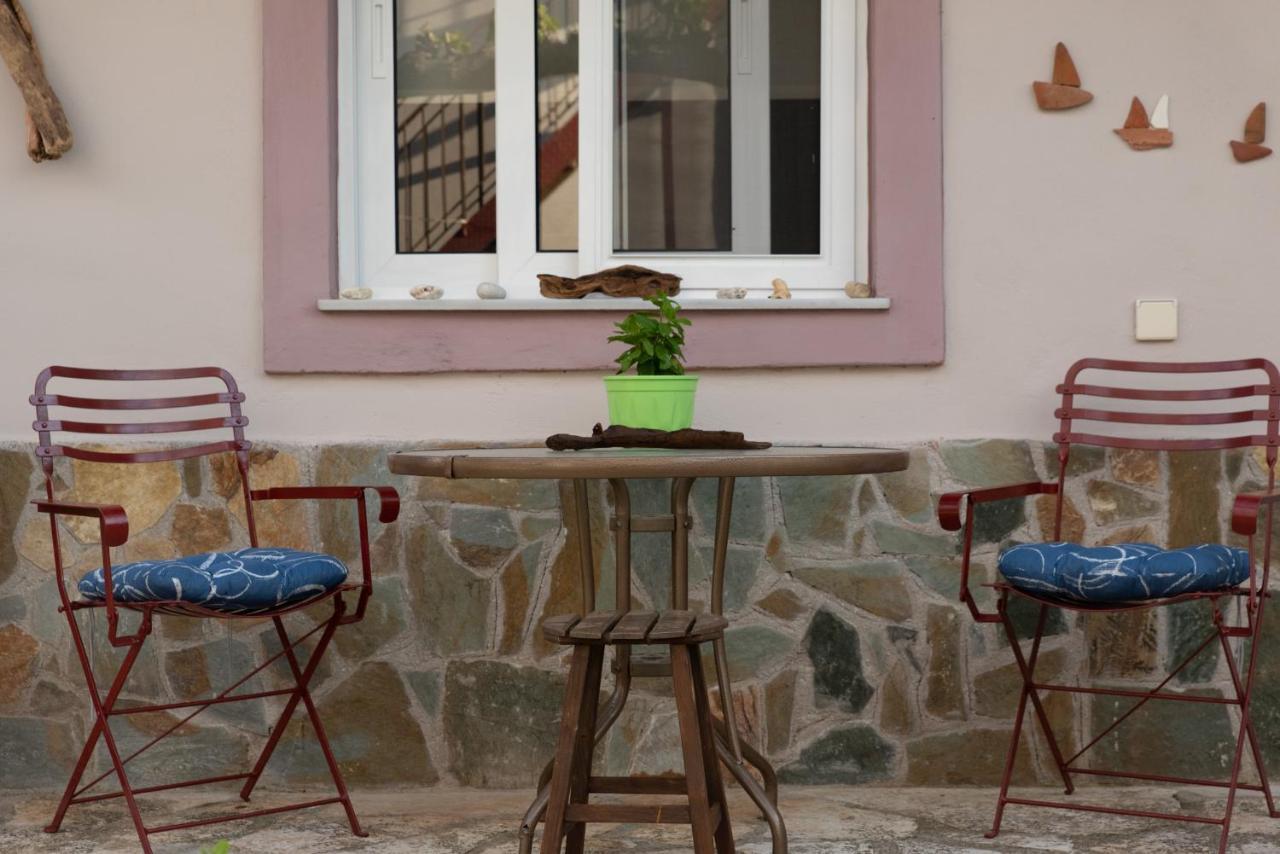 Mozart House Studio Amarynthos Bagian luar foto