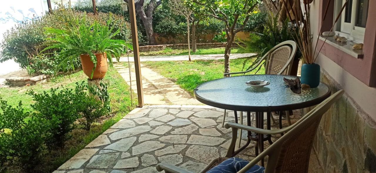 Mozart House Studio Amarynthos Bagian luar foto