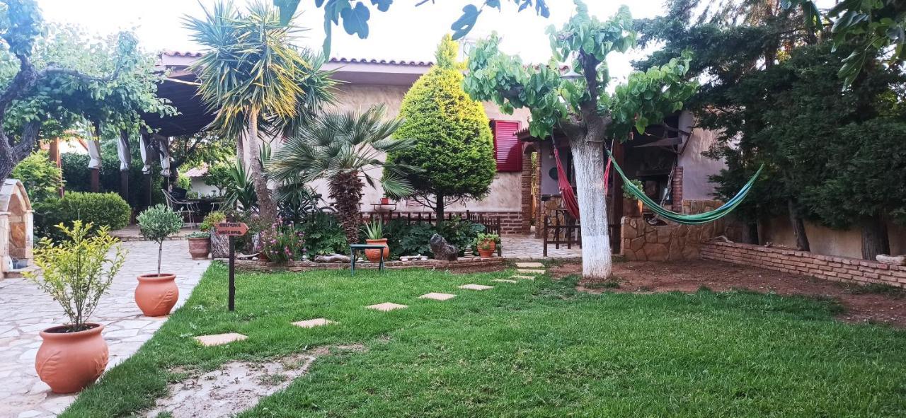 Mozart House Studio Amarynthos Bagian luar foto